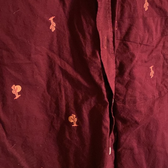 2/$10! OLD NAVY. Men’s shirt. - Picture 2 of 4